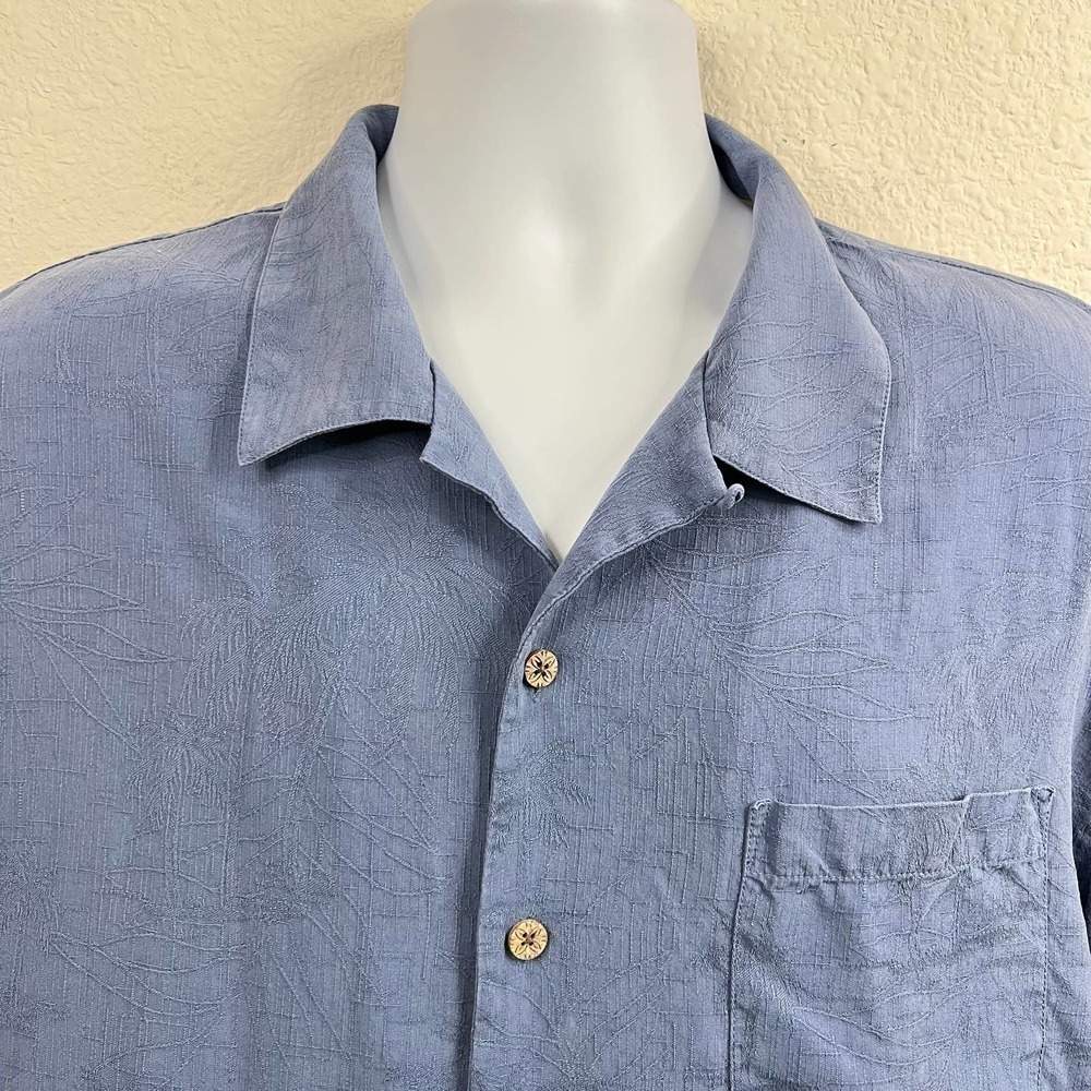 Tommy Bahama Blue Silk Button Down Shirt Men’s XL Tropical Textured Hawaiian - Picture 2 of 7